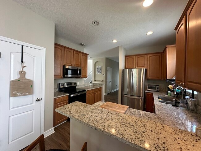 Building Photo - 6979 Bluestem Rd