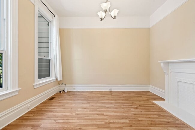 Building Photo - 2 Bed, 1 Bath Noe Valley Flat w Office + G...