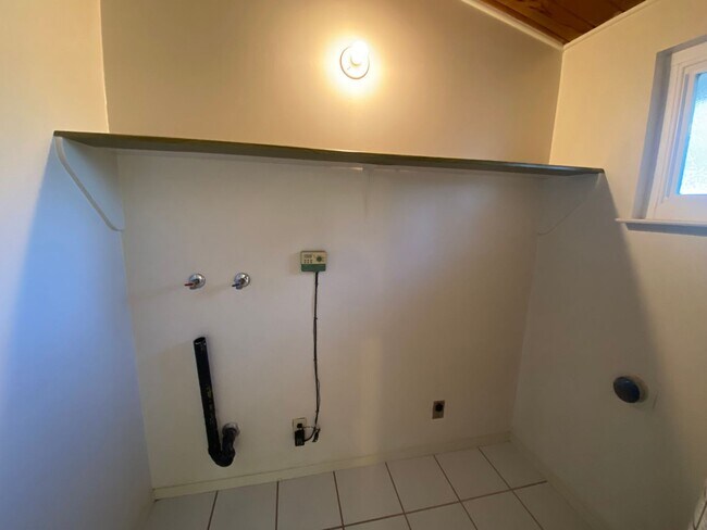 Building Photo - 1116 Isabelle Ct