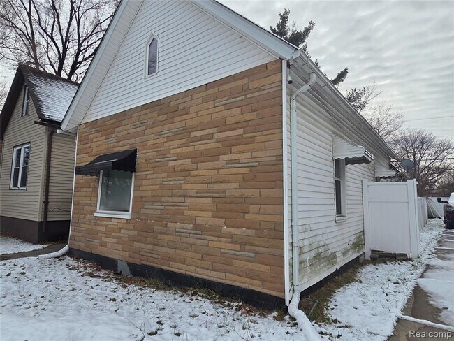 Building Photo - 3053 Tillman St