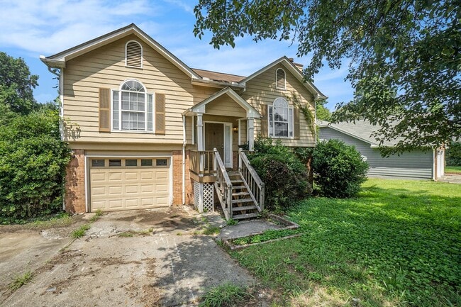 Primary Photo - 3 bdrm, 2 bath in Decatur