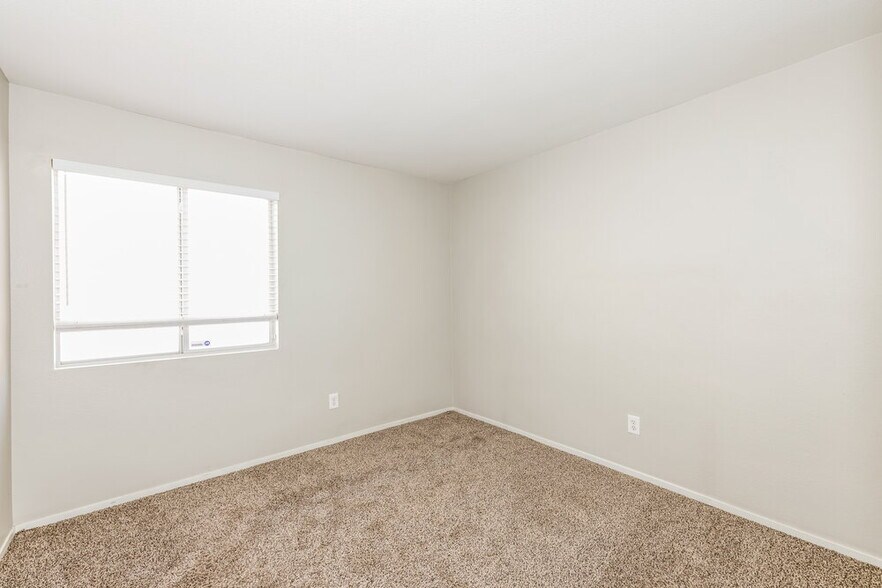 Building Photo - 881 Adobe Flat Dr