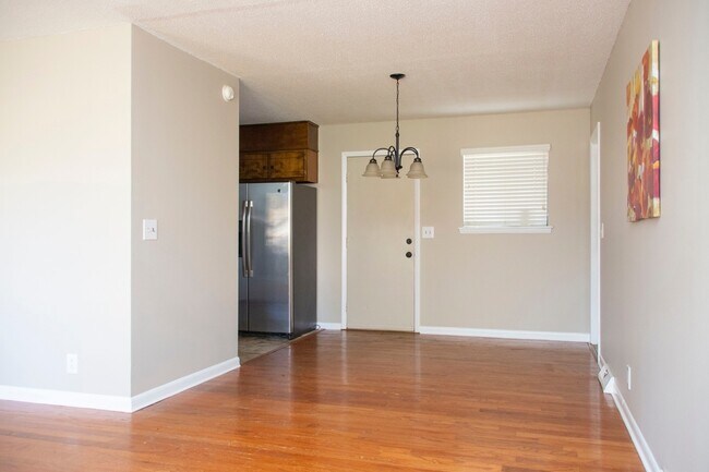 Building Photo - Heart of Madison City! Madison City Schools!