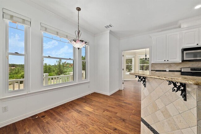 Building Photo - 14425 Evergreen Cove