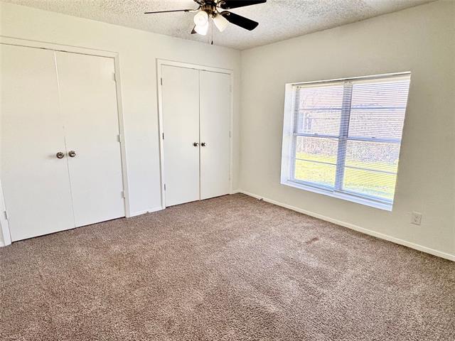 Building Photo - 141 NW Jayellen Ave