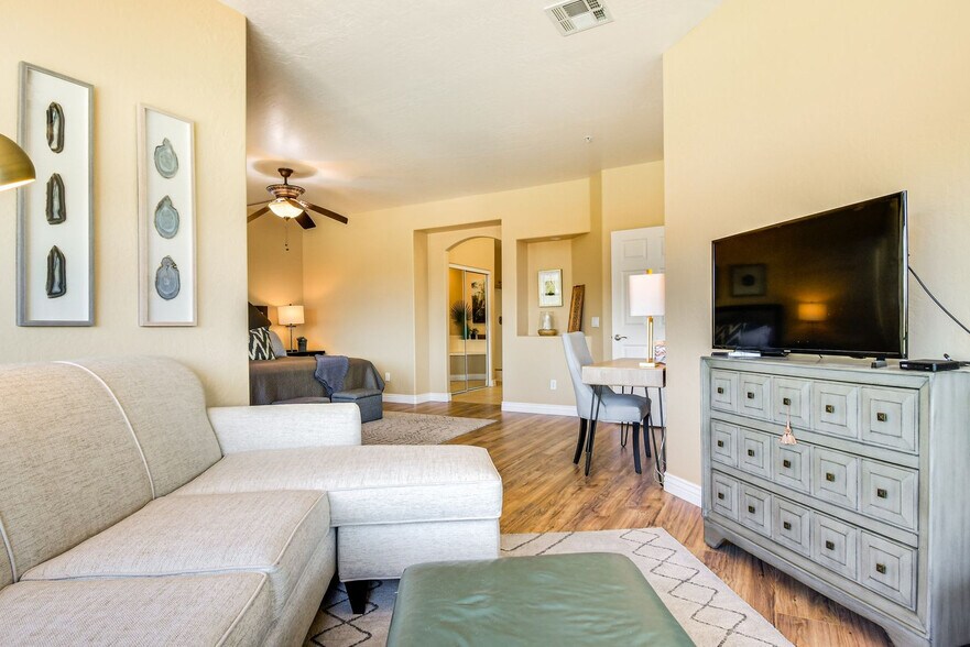 Building Photo - 11500 E Cochise Dr