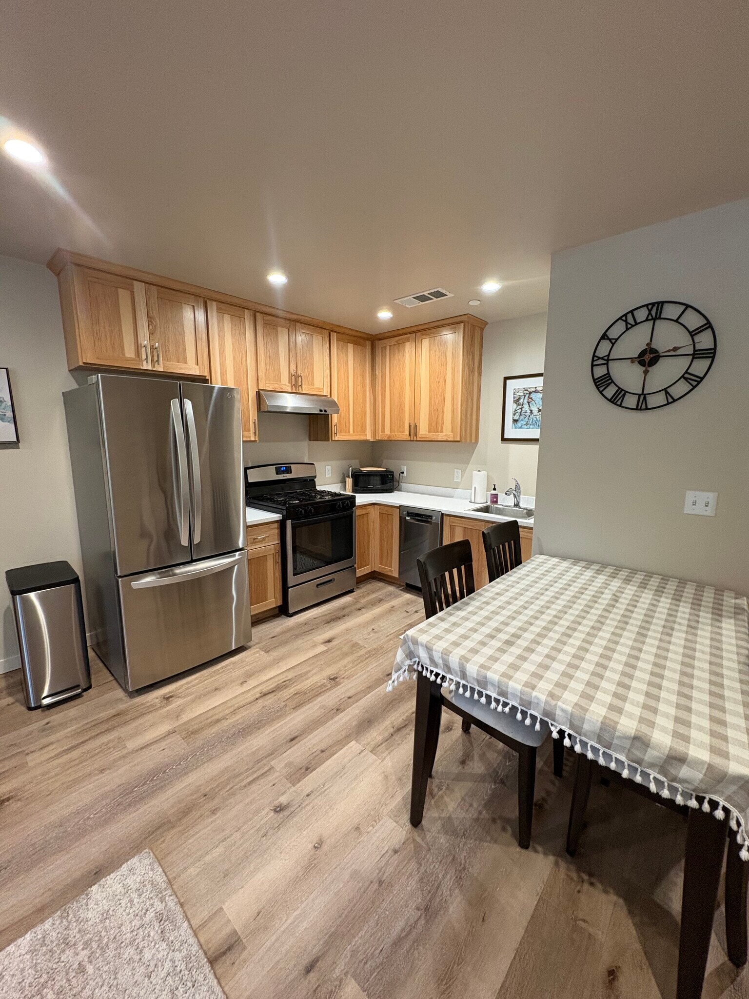 Building Photo - 2805 Harrison Ave