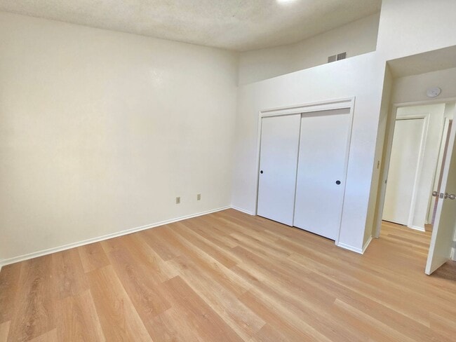 Building Photo - 10621 N Loop Blvd