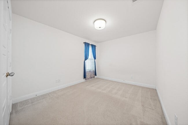 Building Photo - 422 Stoneridge Dr