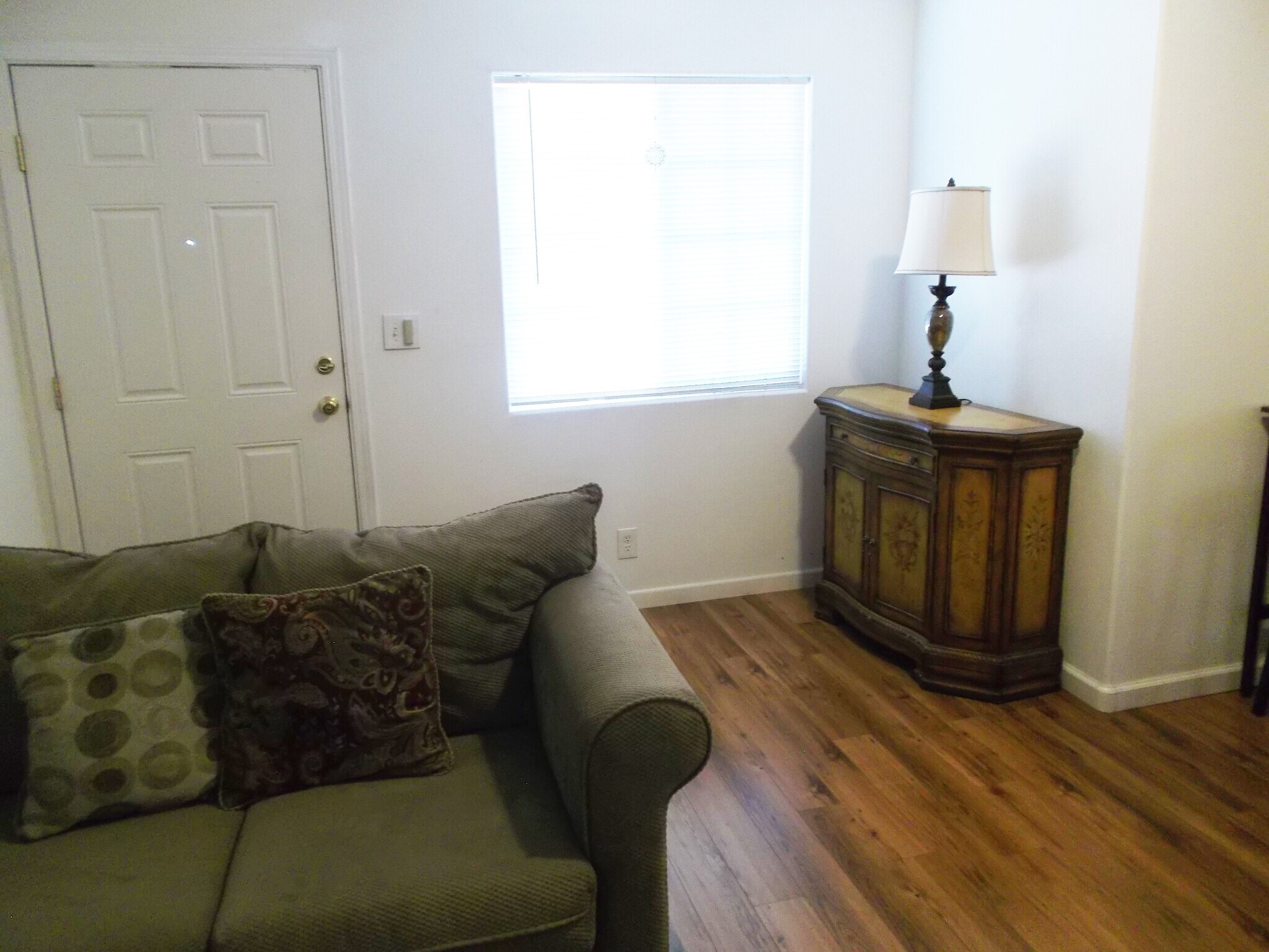 Living Room - 6225 Cedarwood Ave