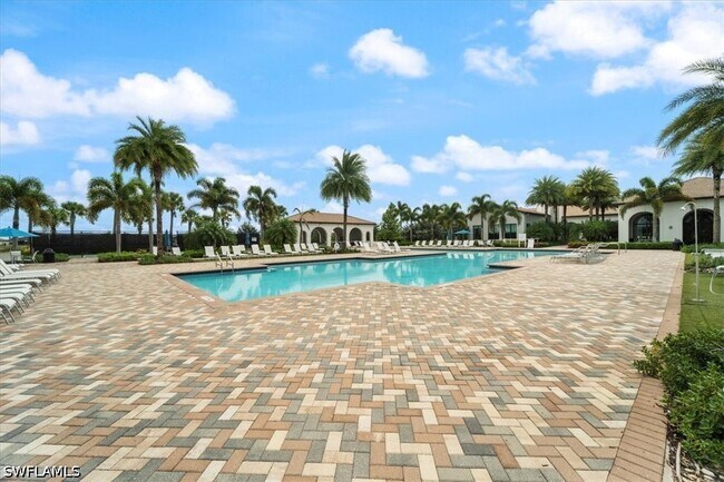 Building Photo - 5293 Marano Dr