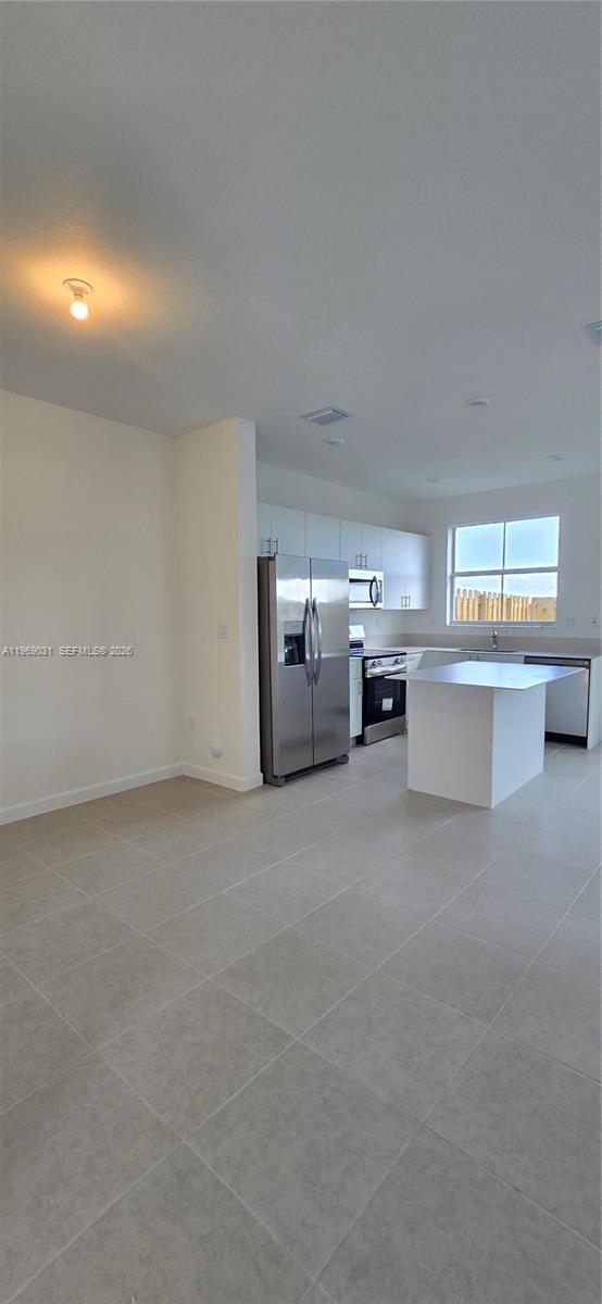 Building Photo - 2729 SE 26th Rd