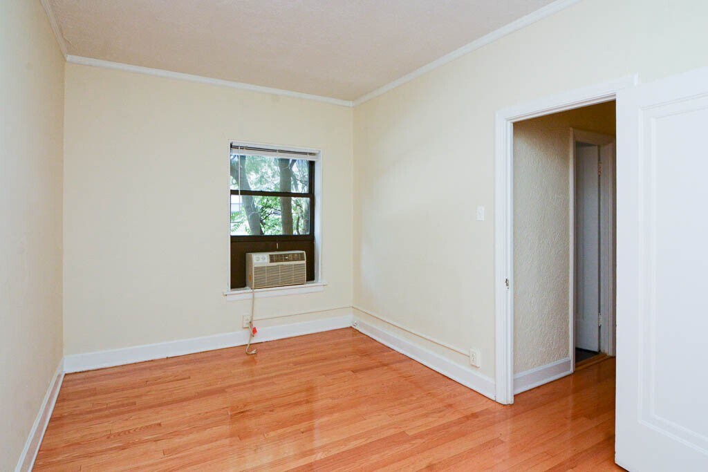 Building Photo - 541 W Arlington Pl