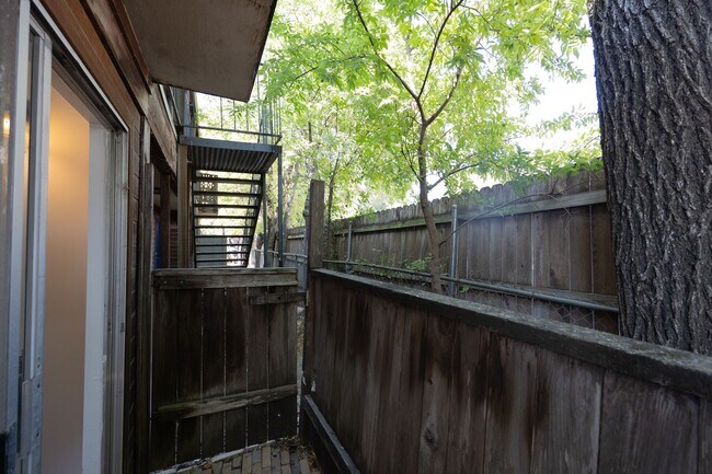 Building Photo - West Campus condos in small complex! W/D i...