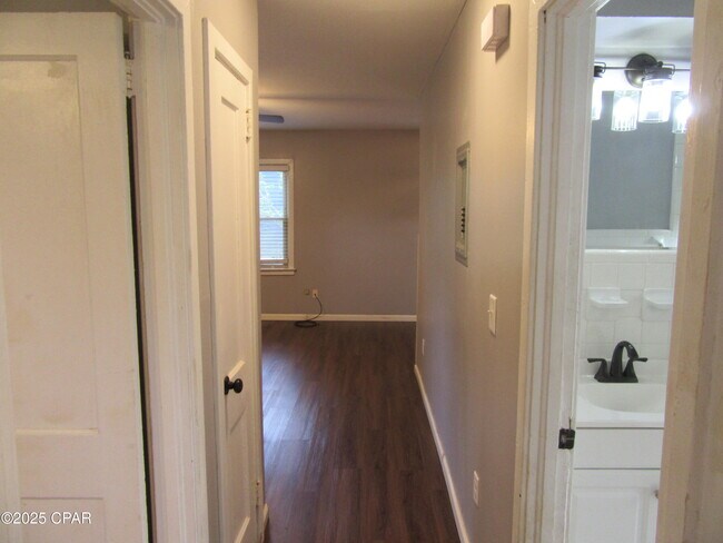 Building Photo - 1114 Fairland Ave