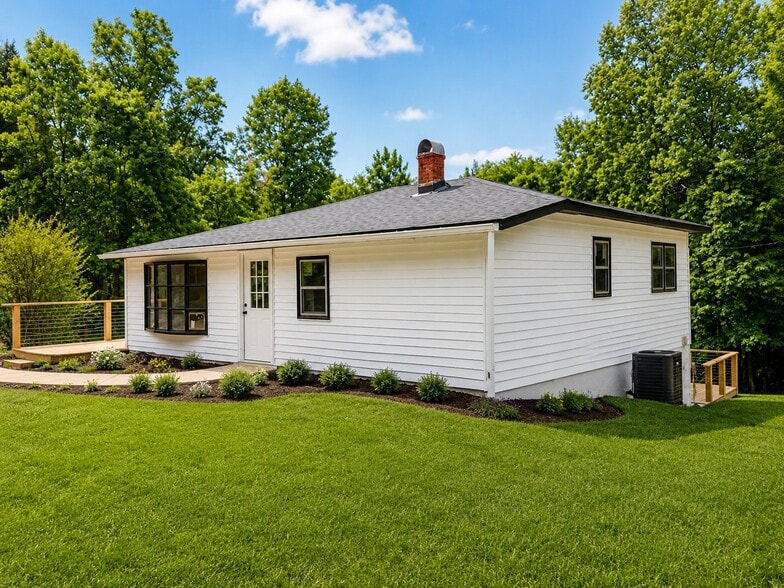 Building Photo - 4207 Peach Orchard Rd