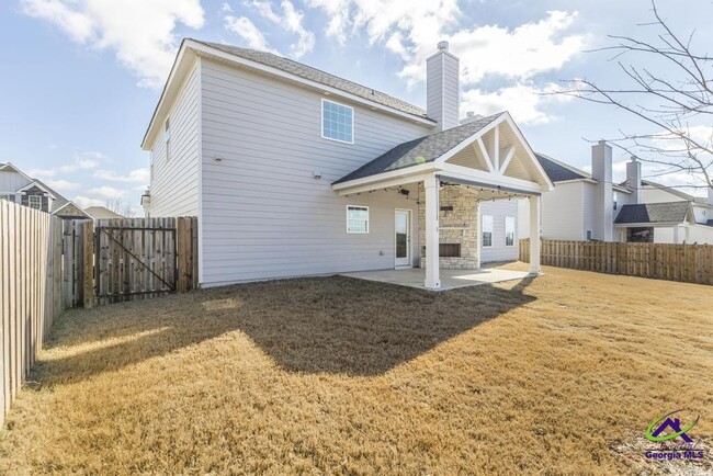 Building Photo - 233 Shoshone Cir