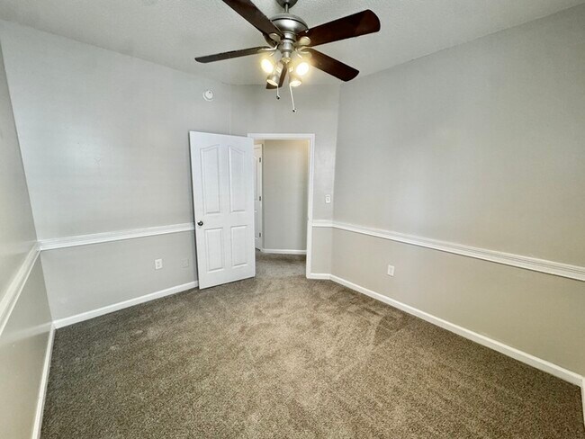 Building Photo - 12240 Longleaf Oak Trail