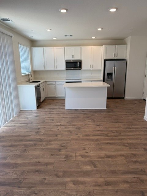 Building Photo - 2915 Porcelain St