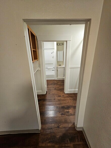 Building Photo - 3510 NE Everett St