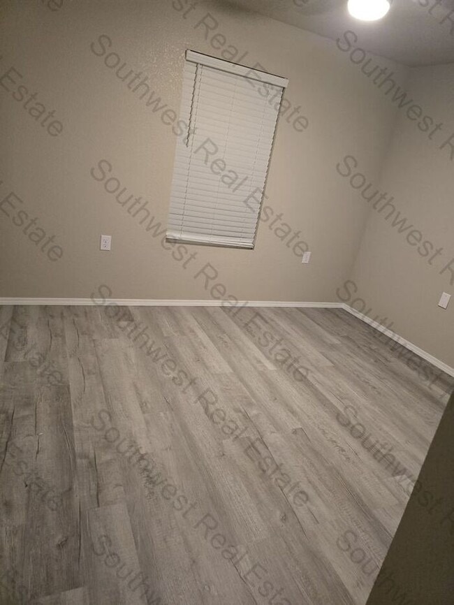 Building Photo - Modern 2 Bed 2 Bath apartment