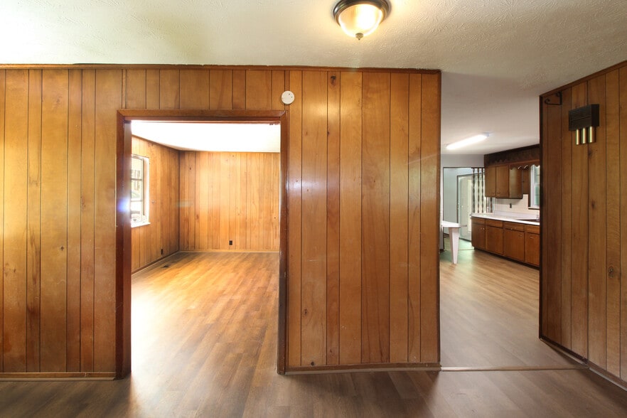 Building Photo - 1940 Harris Rd