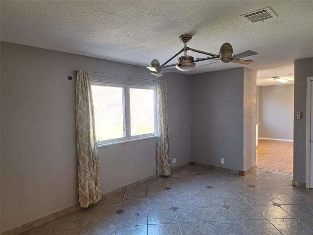 Building Photo - 740 Thomas Ave