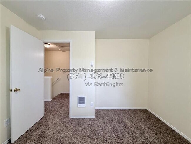 Building Photo - 8314 SE Yamhill St