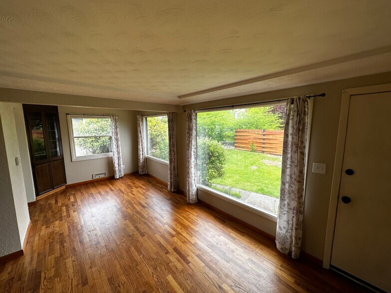 Building Photo - 2344 N Winnifred St