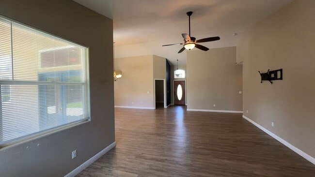 Building Photo - Beautiful Home for Rent in NW Shannon Ranch