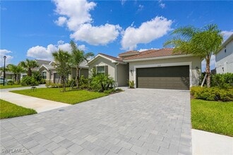 Building Photo - 2155 Hamlin St