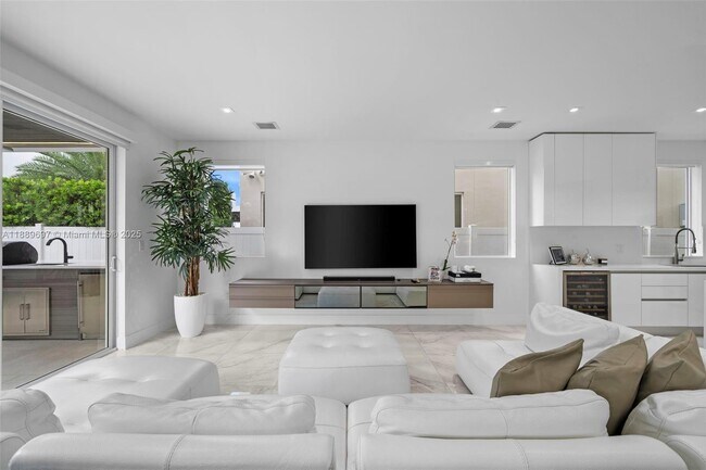 Building Photo - 9730 NW 75th Terrace