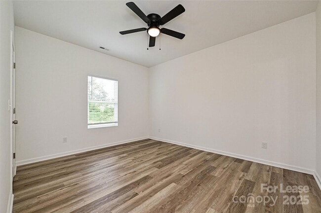 Building Photo - 1474 Stroupe St