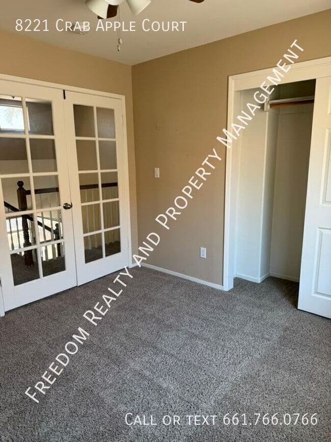 Building Photo - 8221 Crab Apple Ct
