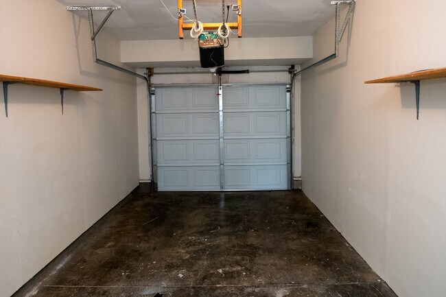 Building Photo - 152 Pierre Pl