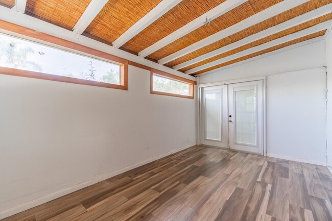Building Photo - 170 Banyan Dr