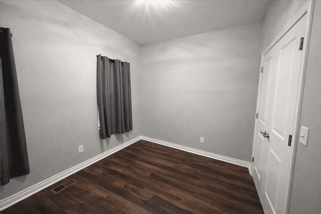 Building Photo - 1366 Cole St