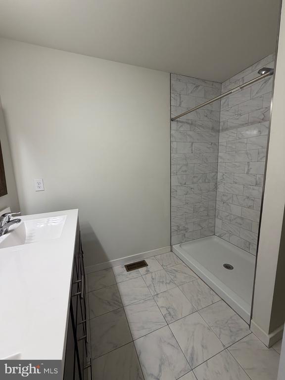 Building Photo - 3864 Ridge Pike