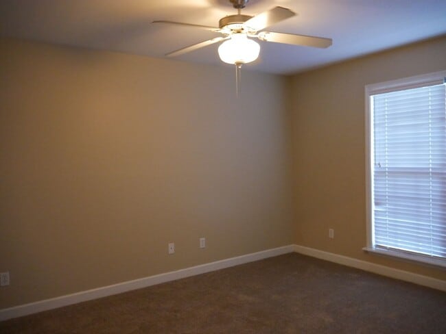 Building Photo - Beautiful Home in Hahira!!