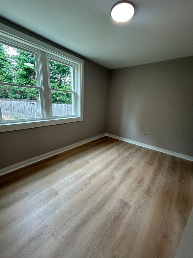 Building Photo - 5521 Schumacher Dr