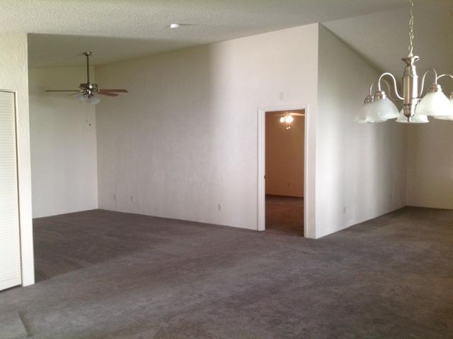 Building Photo - 6 Red Maple Cir