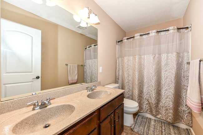 Building Photo - 12226 Eddington Place