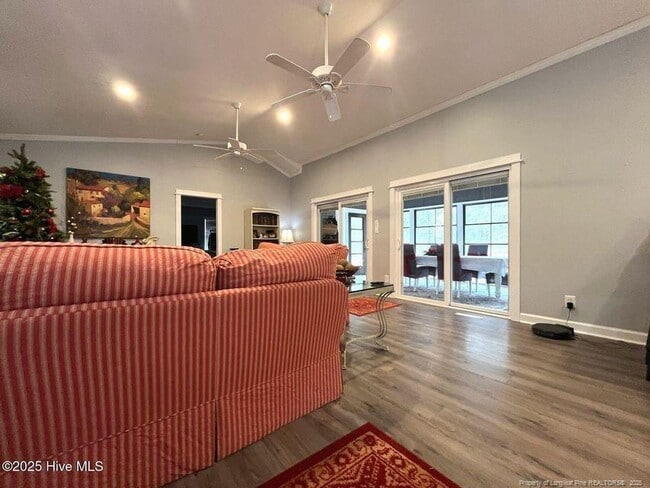 Building Photo - 105 Scuppernong Ct