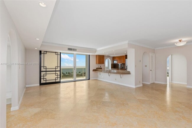 Building Photo - 2715 N Ocean Blvd