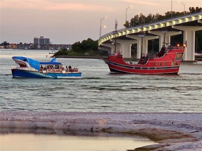 Building Photo - 865 S Gulfview Blvd