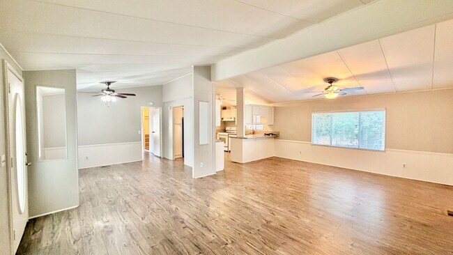 Building Photo - 33259 Homestead Ln