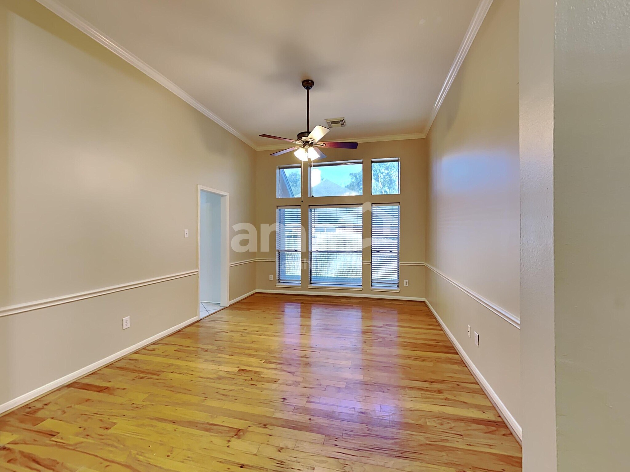 Building Photo - 104 Laguna Pointe Dr