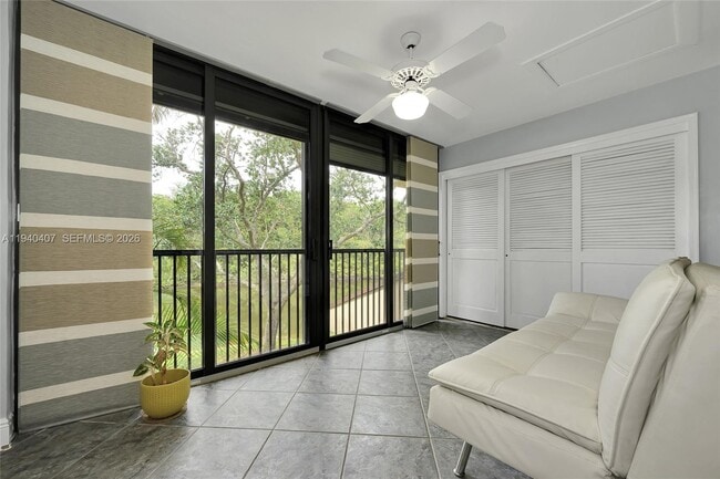 Building Photo - 2676 Carambola Cir N