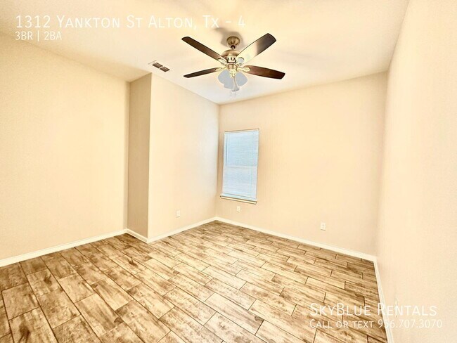 Building Photo - 1312 S Yankton St