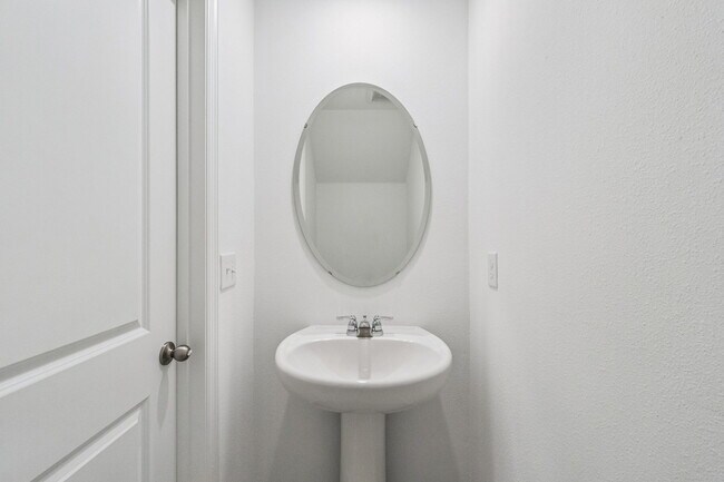 Building Photo - 3613 Spire Dr